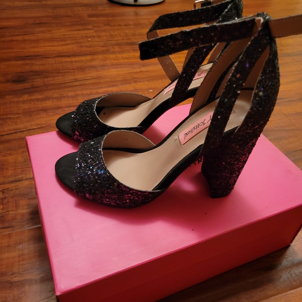 High heels size 7